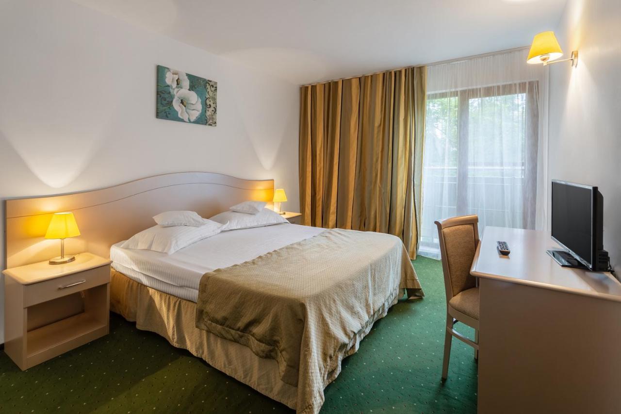 Hotel Bega Западен Ефорие Екстериор снимка
